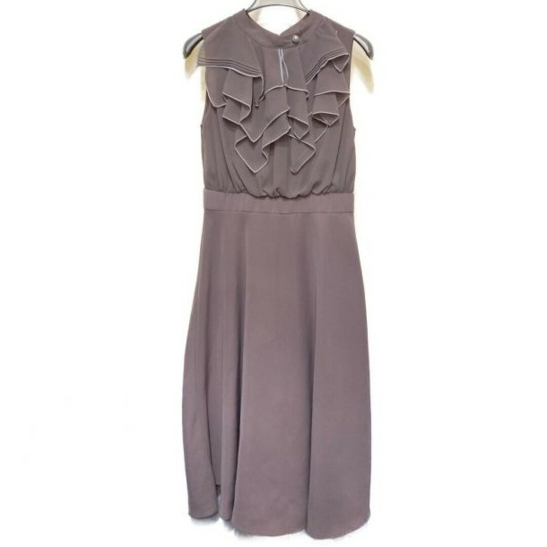 Modern Classic Sleeveless Dress