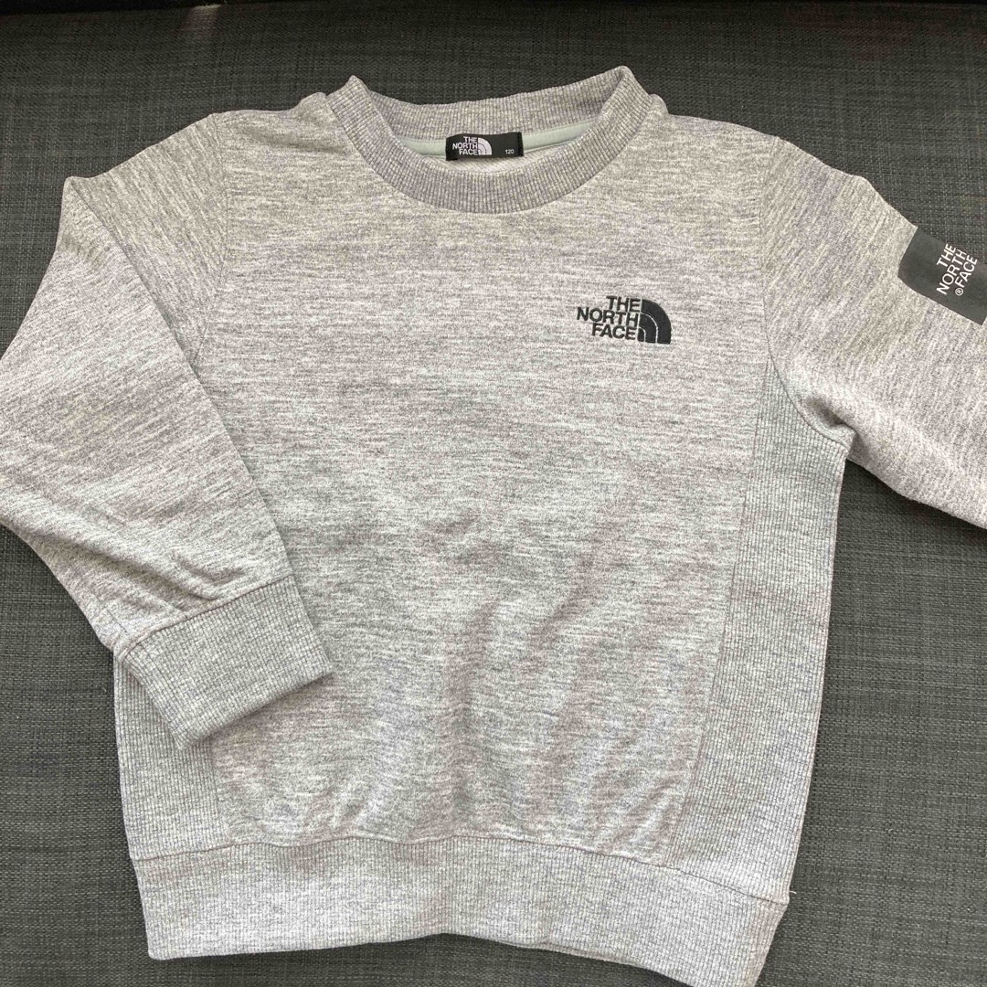 THE NORTH FACE(ザノースフェイス)のノースフェイス　トレーナー　120 キッズ/ベビー/マタニティのキッズ服男の子用(90cm~)(Tシャツ/カットソー)の商品写真