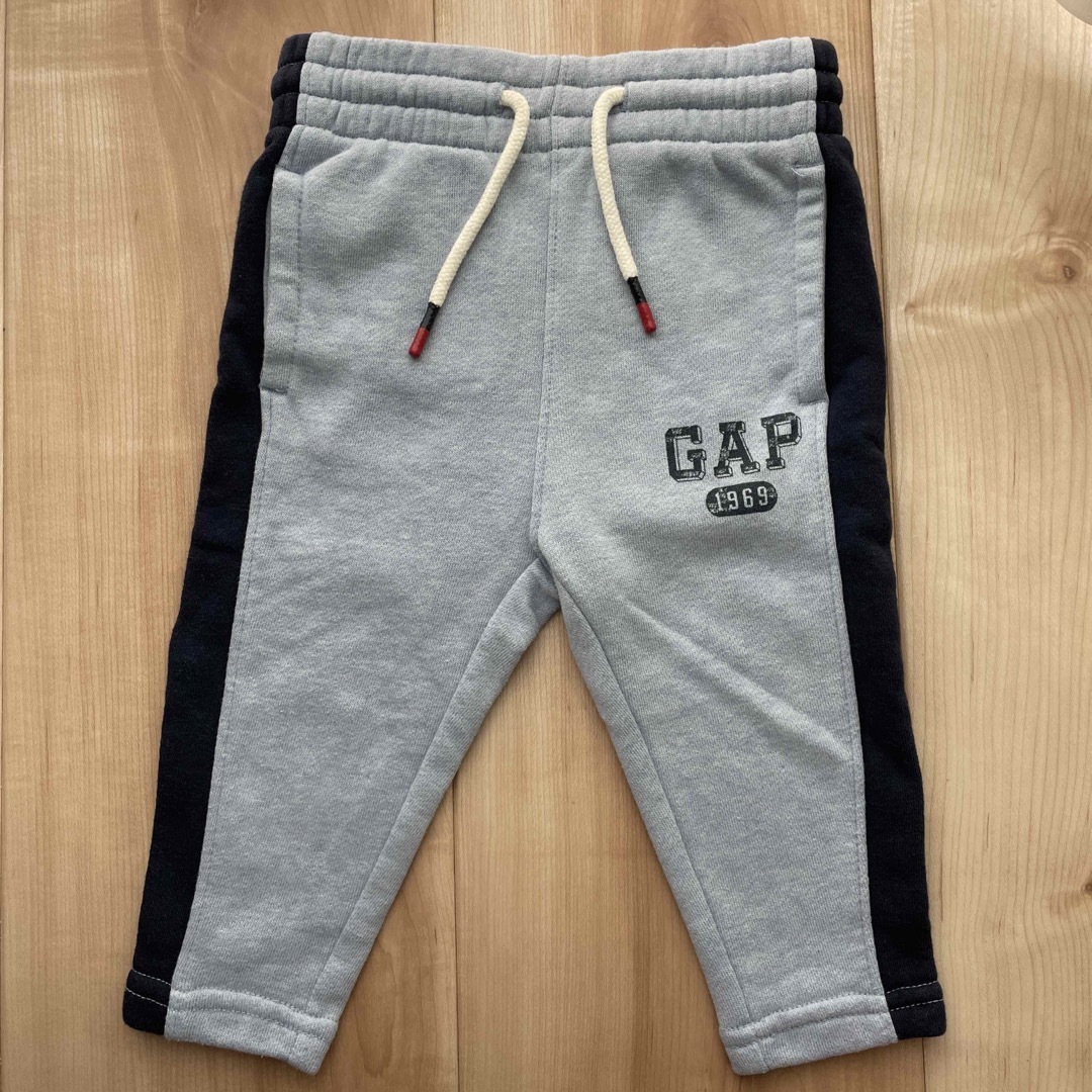 babyGAP(ベビーギャップ)のGAP Baby ズボン　12-18months 80 キッズ/ベビー/マタニティのベビー服(~85cm)(パンツ)の商品写真