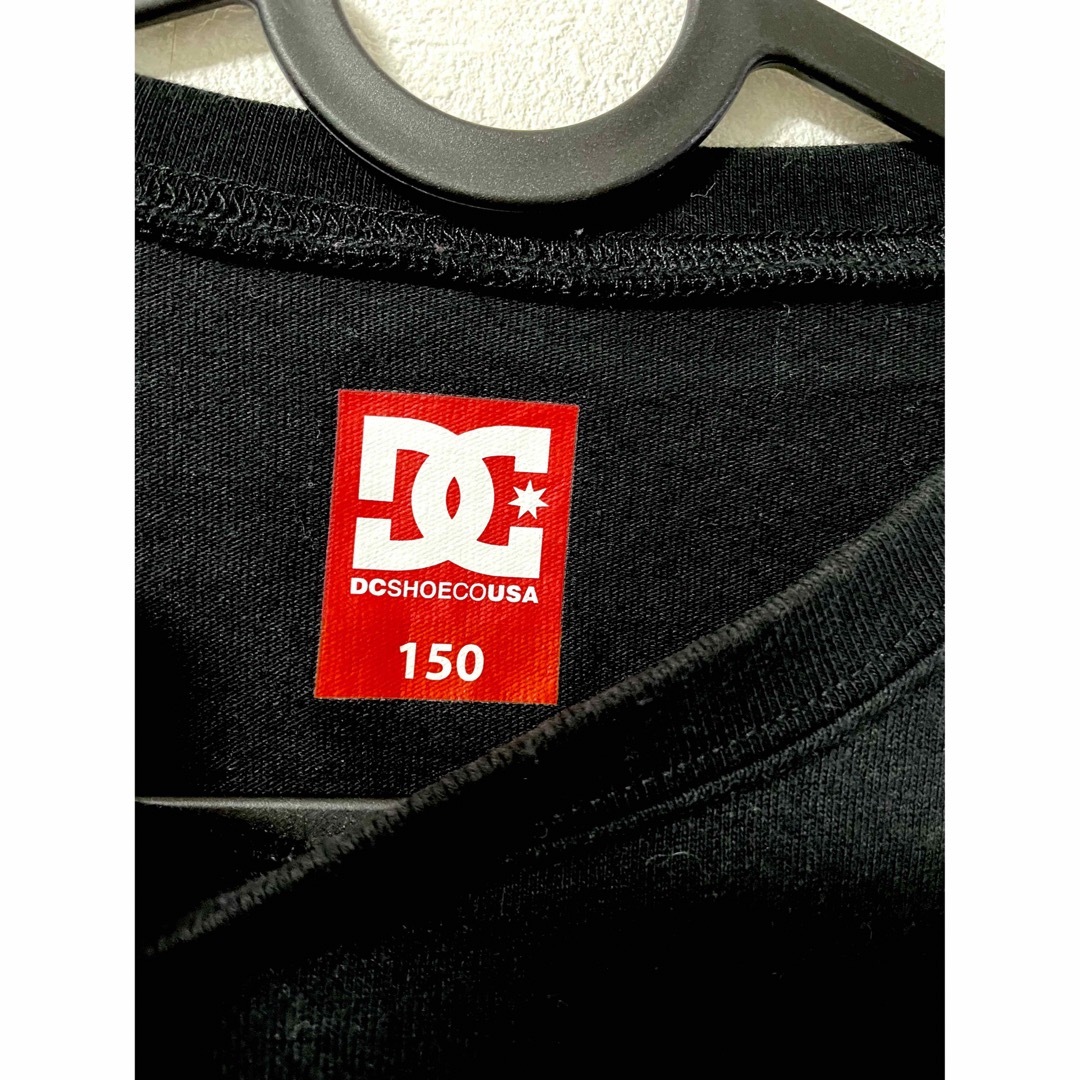 DC(ディーシー)の150 DC 長袖　tシャツ トップス　ロンT カットソー　黒　長袖tシャツ キッズ/ベビー/マタニティのキッズ服男の子用(90cm~)(Tシャツ/カットソー)の商品写真