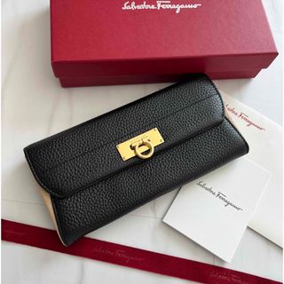 762 極上美品 Ferragamo サルヴァトーレフェラガモ 2つ折り 長財布