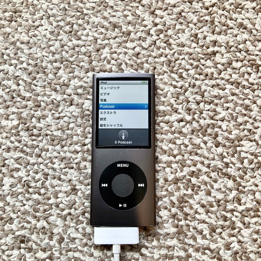 iPod(アイポッド)のiPod nano 第4世代 8GB Apple アップル アイポッド 本体 スマホ/家電/カメラのオーディオ機器(ポータブルプレーヤー)の商品写真