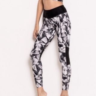 ロキシー(Roxy)のRIGHT NOW LEGGINGS/ロキシーレギンススパッツ(ヨガ)