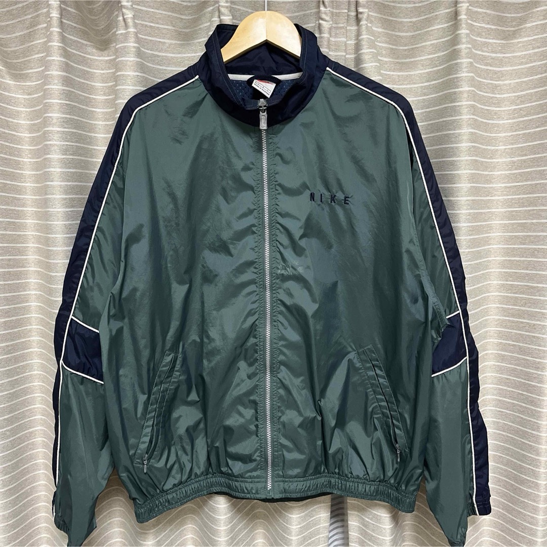 90s NIKE ナイロンジャケット グリーン  ナイキ 銀タグ 刺繍ロゴ Lジャケット/アウター