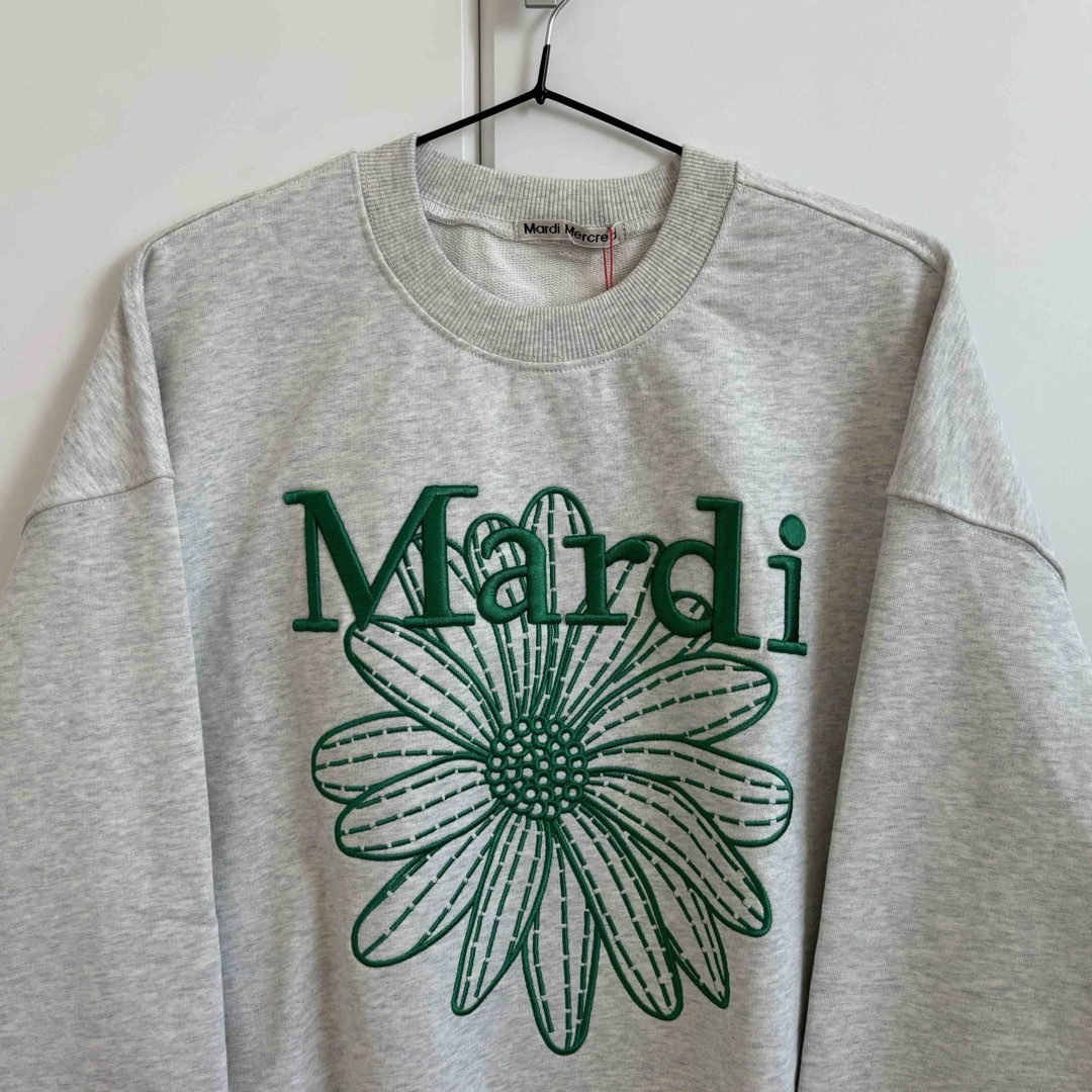 Mardi Mercredi、マルディメクルディスウェット刺繍パーカー 未開封h