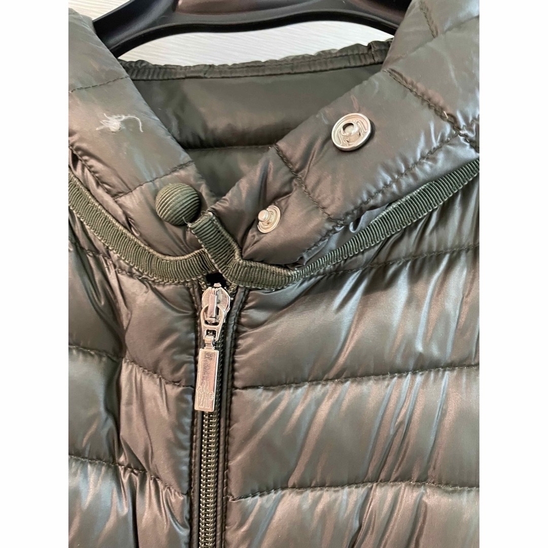 MONCLER(モンクレール)のモンクレール　ダウン　BARBEL  カーキ レディースのジャケット/アウター(ダウンコート)の商品写真