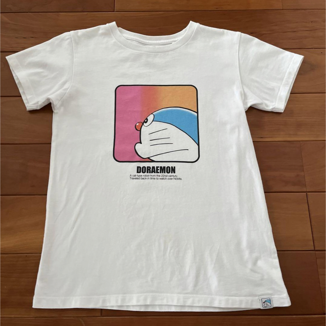 ユニクロ　UT  ドラえもんコラボ　Tシャツ エンタメ/ホビーのアニメグッズ(その他)の商品写真