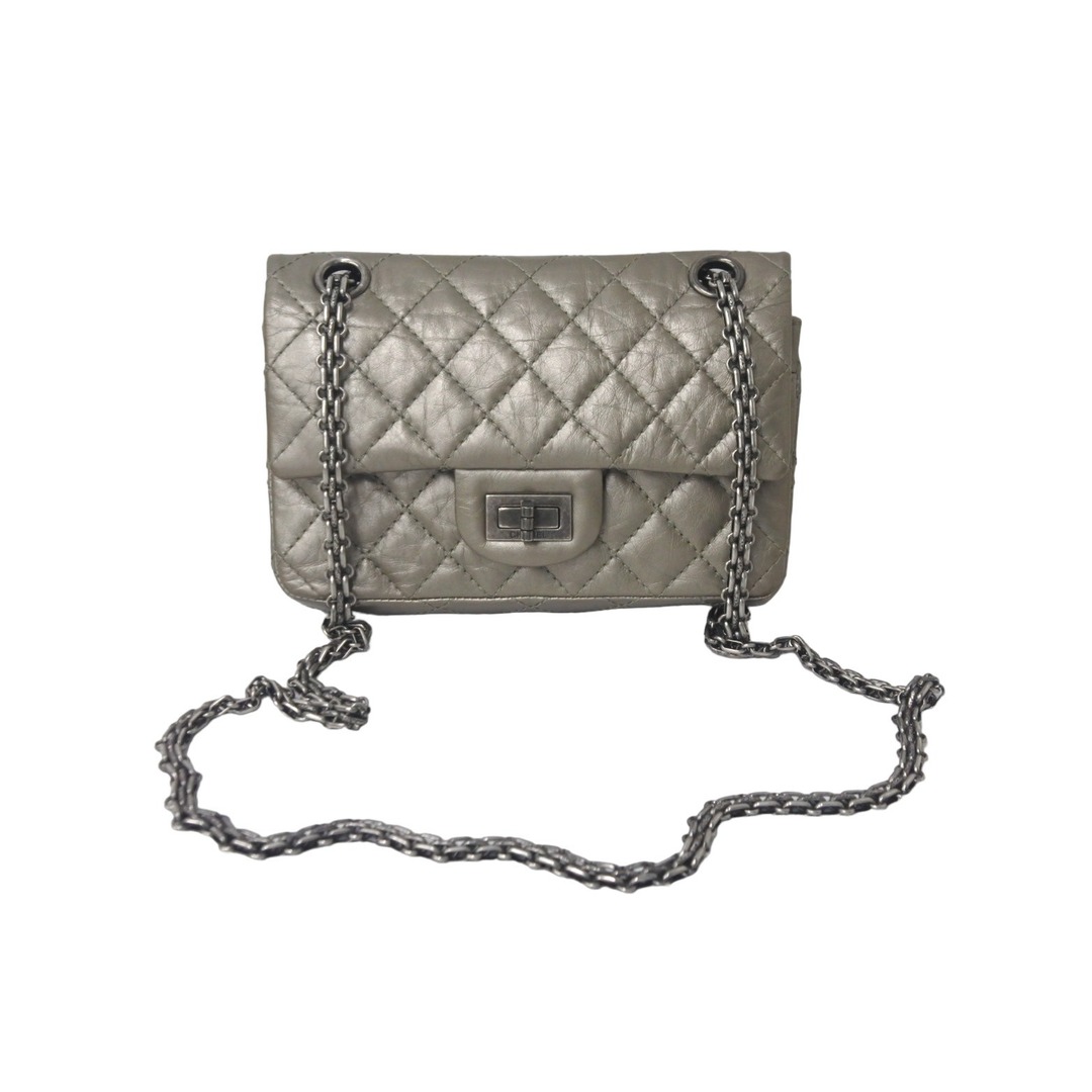 CHANEL(シャネル)のCHANEL シャネル チェーンショルダーバッグ 2.55 ミニ 15番台 グレインドカーフ メタリックグレー シルバー金具 55486 レディースのバッグ(ハンドバッグ)の商品写真