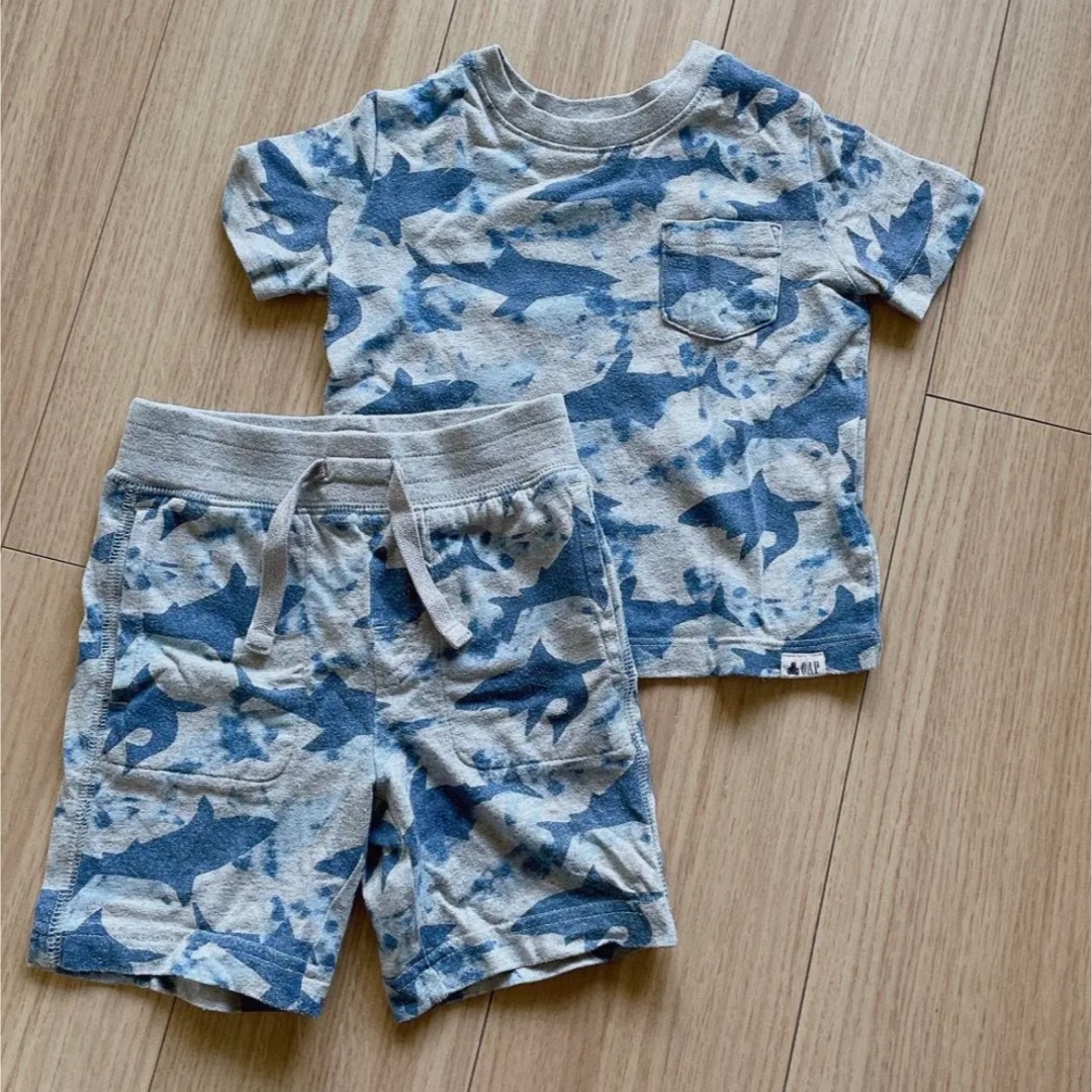 GAP Kids(ギャップキッズ)のキッズ　セットアップ　90 キッズ/ベビー/マタニティのキッズ服男の子用(90cm~)(その他)の商品写真