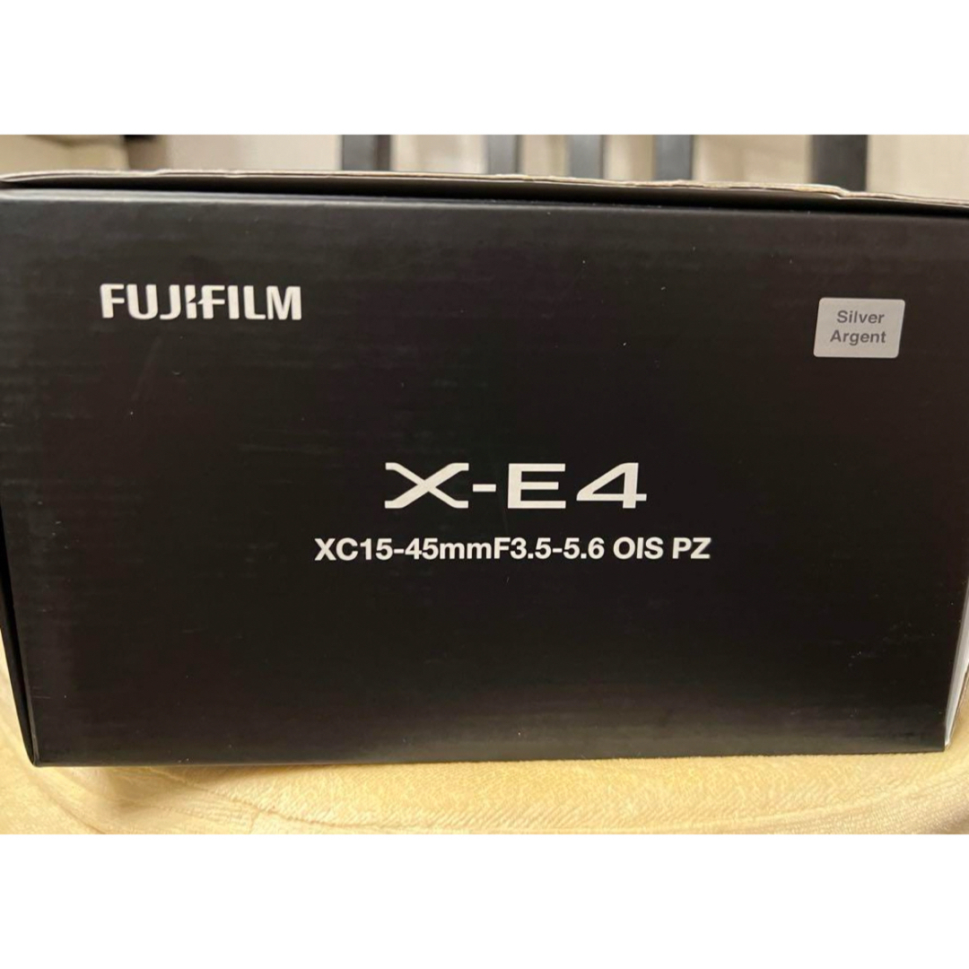 新品未使用◆富士フイルム FUJIFILM X-E4 レンズキット シルバー
