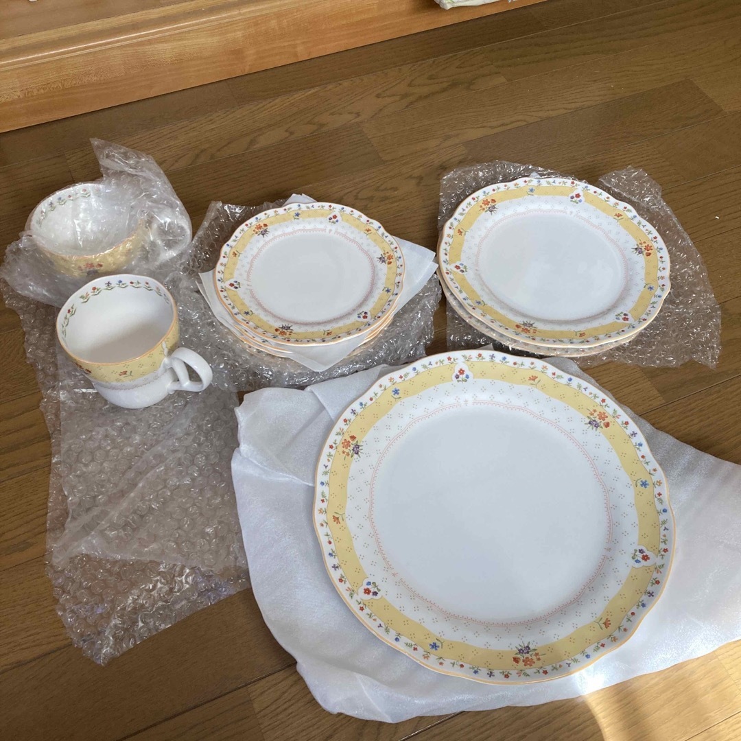 廃盤品 Noritake ノリタケ トゥルーラブ  皿 プレート　カップ食器