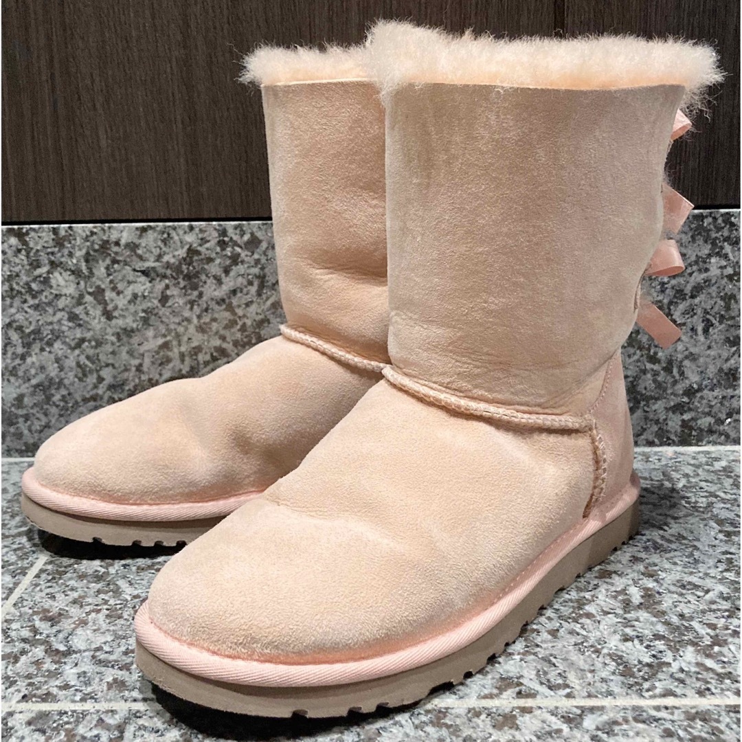 UGG ムートンブーツ　ピンク　リボン