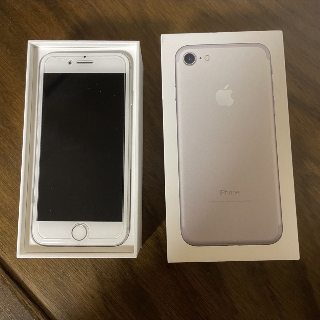 iPhone 7 Silver 128 GB その他