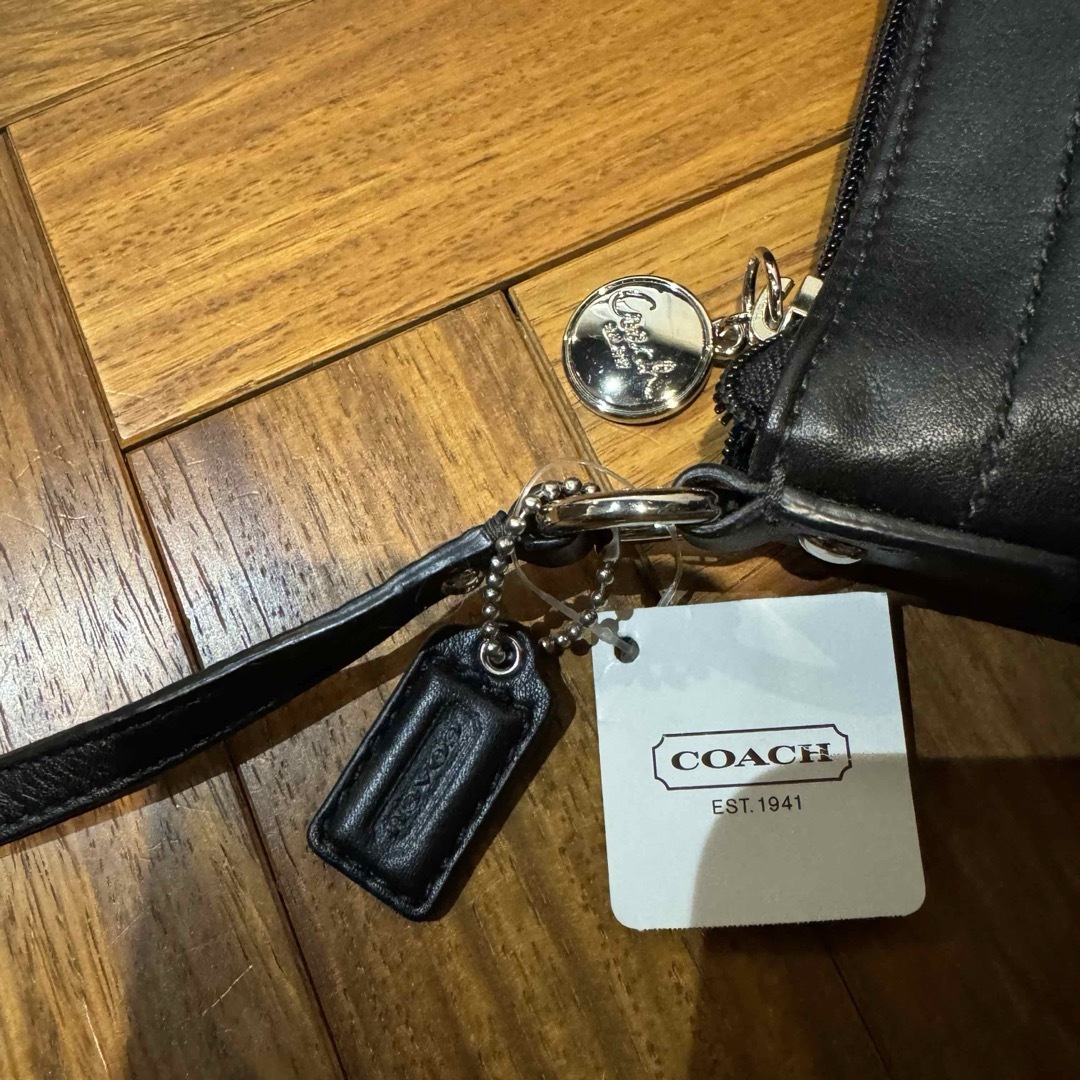 COACH(コーチ)のコーチCOACHショルダーバッグ斜めがけポシェット本革レザー黒ブラック レディースのバッグ(ショルダーバッグ)の商品写真