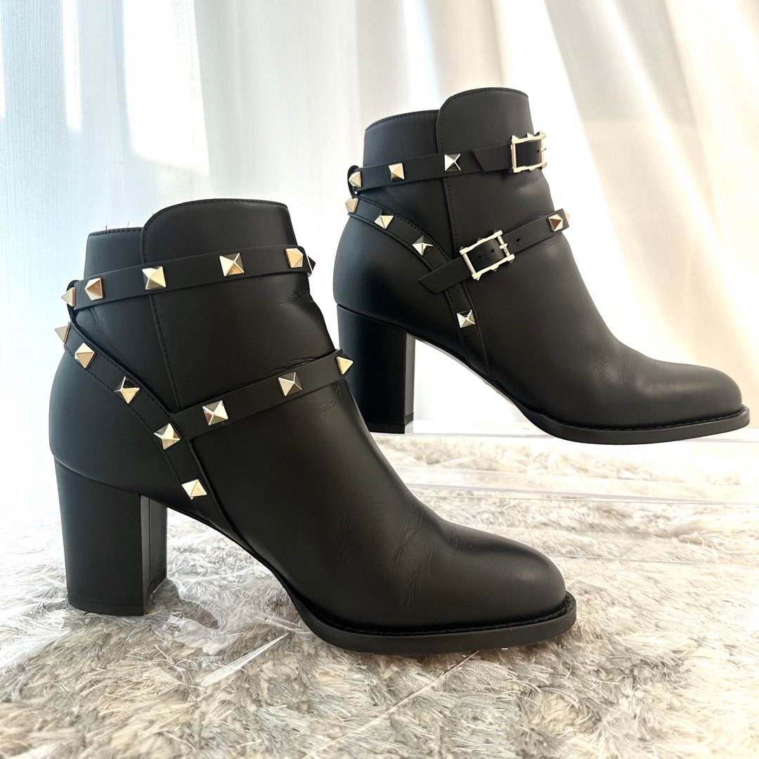 週末お値下げ◇valentino スタッズ ショートブーツ-