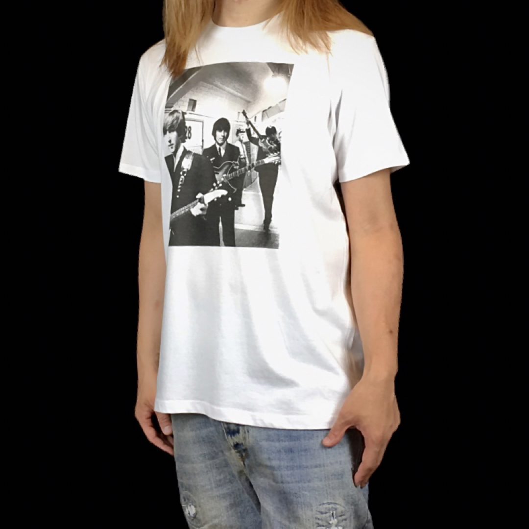 新品 ビートルズ メンバー ジョン ポール ジョージ 舞台裏 バンド Tシャツ メンズのトップス(Tシャツ/カットソー(半袖/袖なし))の商品写真
