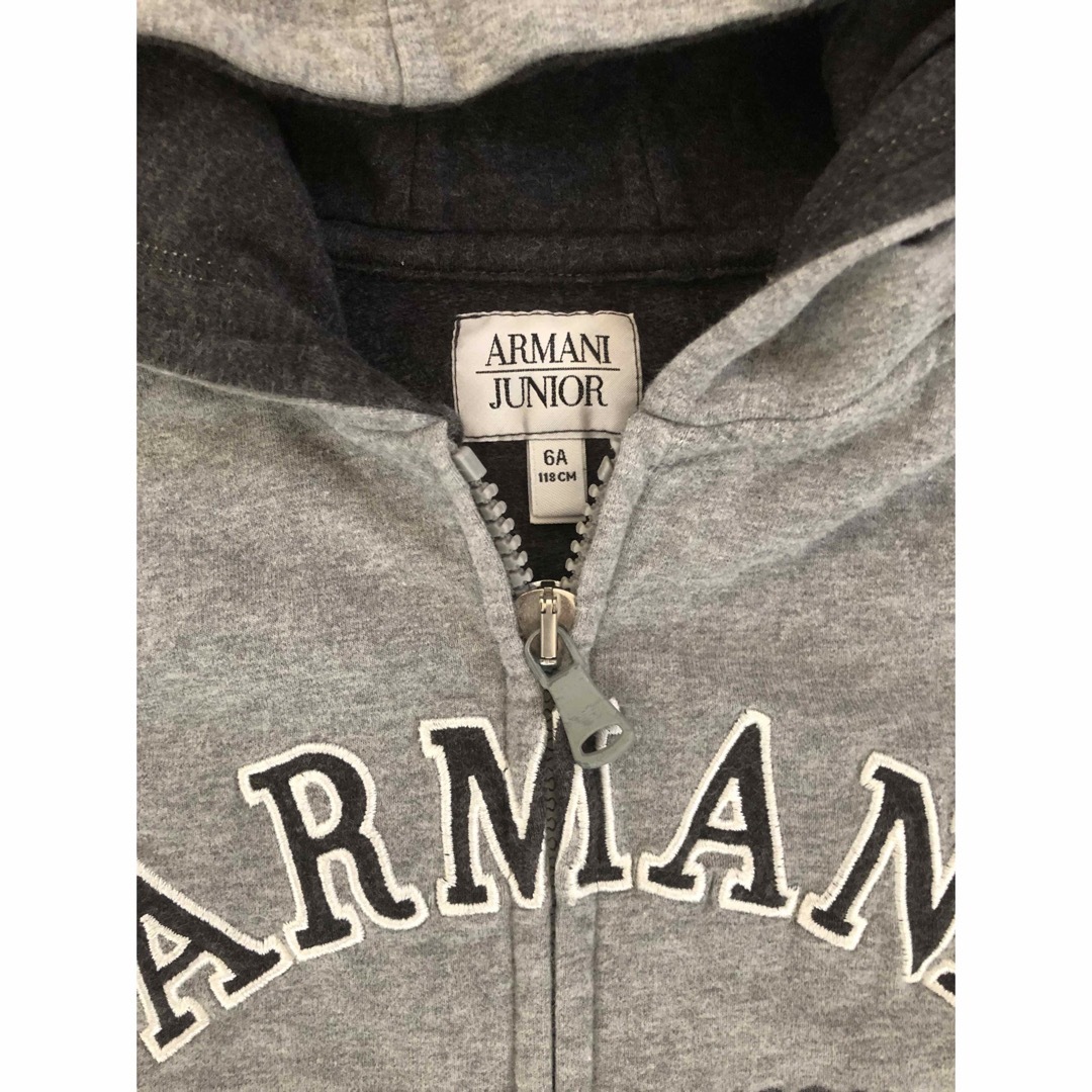 ARMANI JUNIOR(アルマーニ ジュニア)の美品★ ARMANI JUNIOR キッズ　パーカー　118 キッズ/ベビー/マタニティのキッズ服男の子用(90cm~)(ジャケット/上着)の商品写真