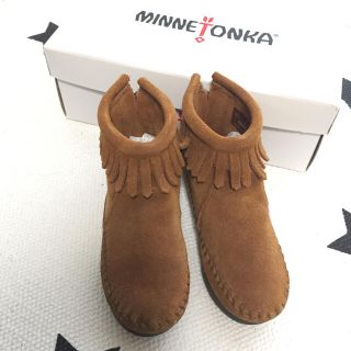 ミネトンカ(Minnetonka)のキッズ minnetonka ミネトンカ モカシン ブーツ(ブーツ)