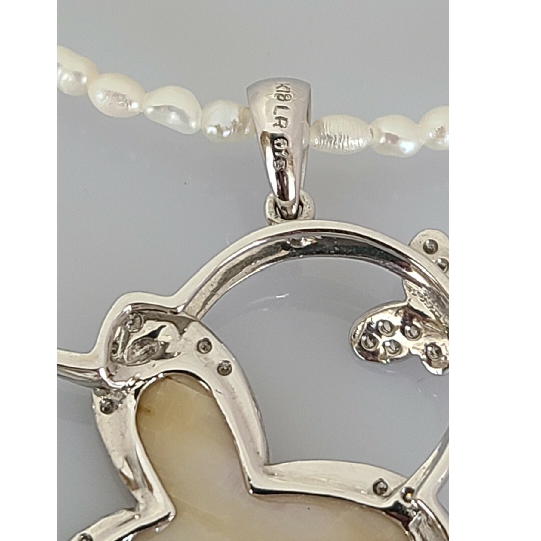 【新品】K18WG 18金ホワイトゴールド   ダイヤモンド シェル ペンダント レディースのアクセサリー(ネックレス)の商品写真