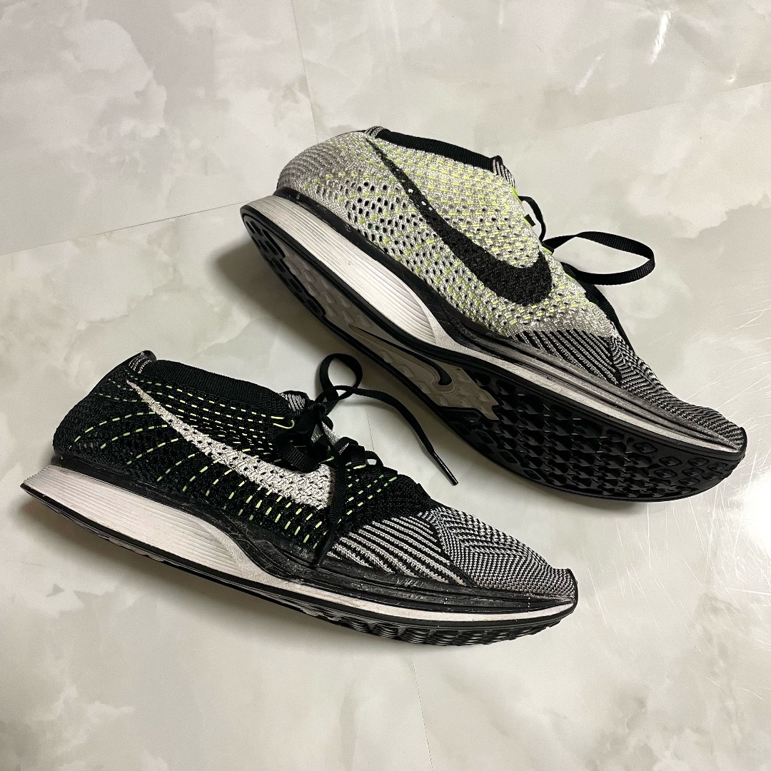 超軽量 NIKE ナイキ フライニットレーサー シューズ スニーカー 25.5