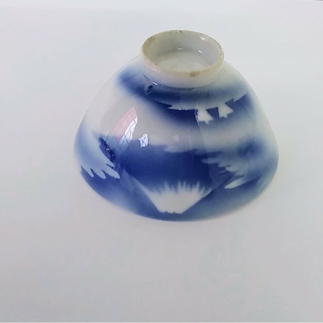 統制陶器　吹き墨の富士山文茶碗