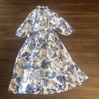 美品　ZARA ザラ　総柄　ロングワンピース　マルチカラー　花柄　りぼん　青　S