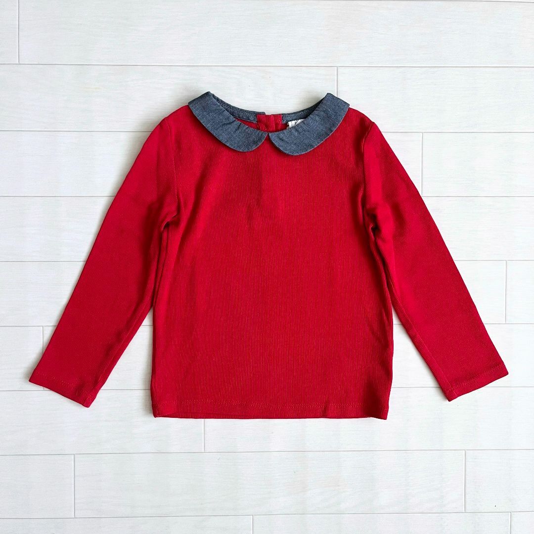 babyGAP(ベビーギャップ)の美品★ baby Gap デニム風丸襟付きリブカットソー 3Y 100cm 赤 キッズ/ベビー/マタニティのキッズ服女の子用(90cm~)(Tシャツ/カットソー)の商品写真