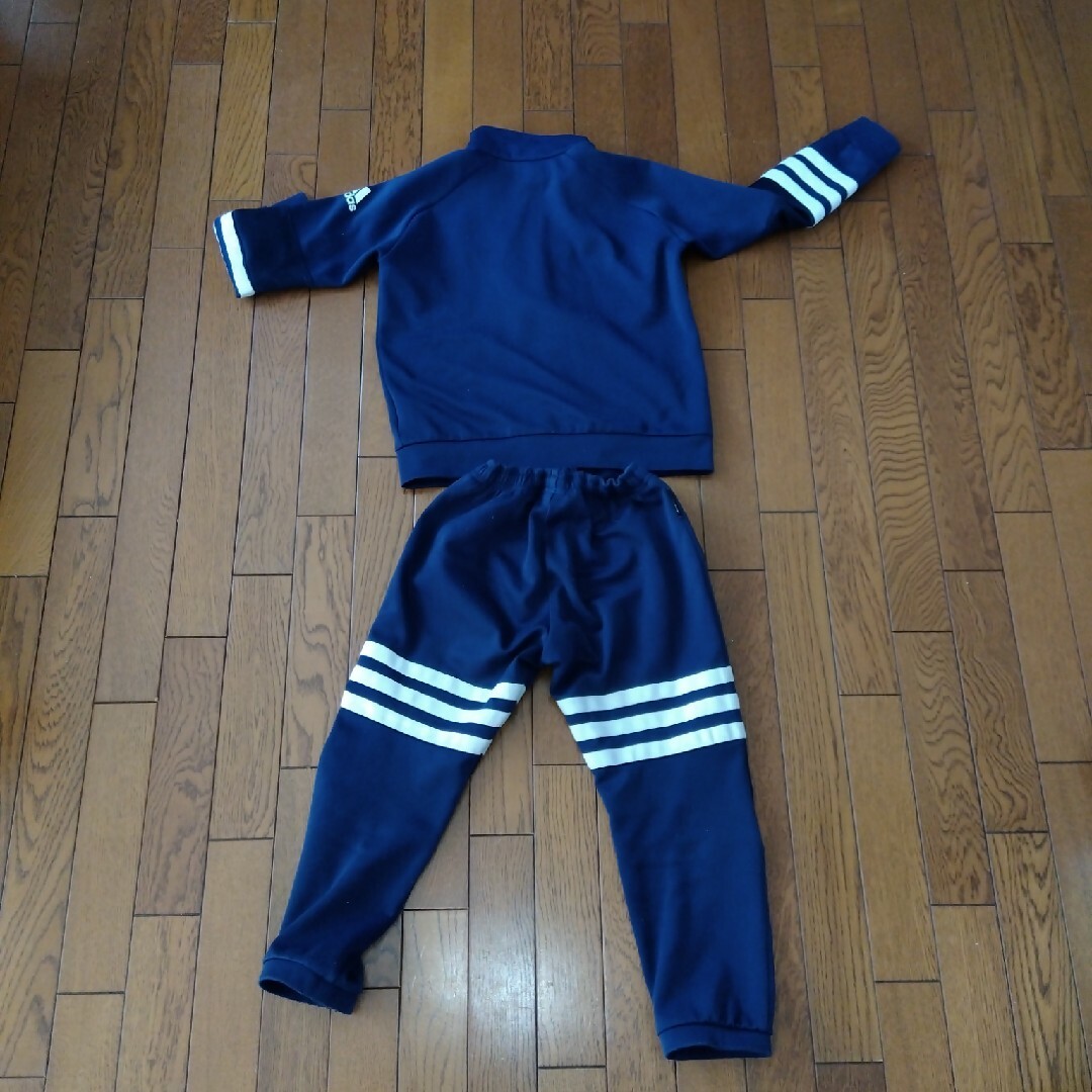 adidas(アディダス)のadidas　ジャージ　120cm キッズ/ベビー/マタニティのキッズ服男の子用(90cm~)(パンツ/スパッツ)の商品写真