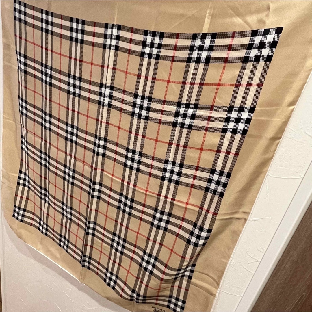 BURBERRY(バーバリー)のum様専用　バーバリーズ　ノバチェック　ヴィンテージ　大判スカーフ　 レディースのファッション小物(バンダナ/スカーフ)の商品写真