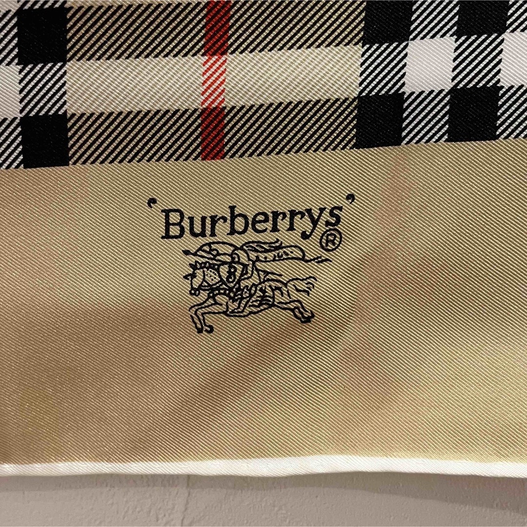 BURBERRY(バーバリー)のum様専用　バーバリーズ　ノバチェック　ヴィンテージ　大判スカーフ　 レディースのファッション小物(バンダナ/スカーフ)の商品写真