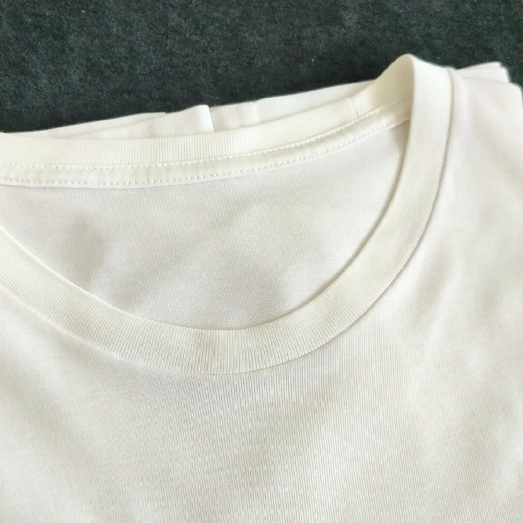 UNIQLO(ユニクロ)のUNIQLO ユニクロ メンズ インナーTシャツ XLサイズ メンズのトップス(Tシャツ/カットソー(七分/長袖))の商品写真