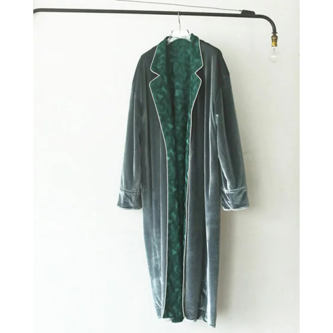 TODAYFUL(トゥデイフル)のTODAYFUL  Satin Jacquard Gown レディースのジャケット/アウター(ガウンコート)の商品写真