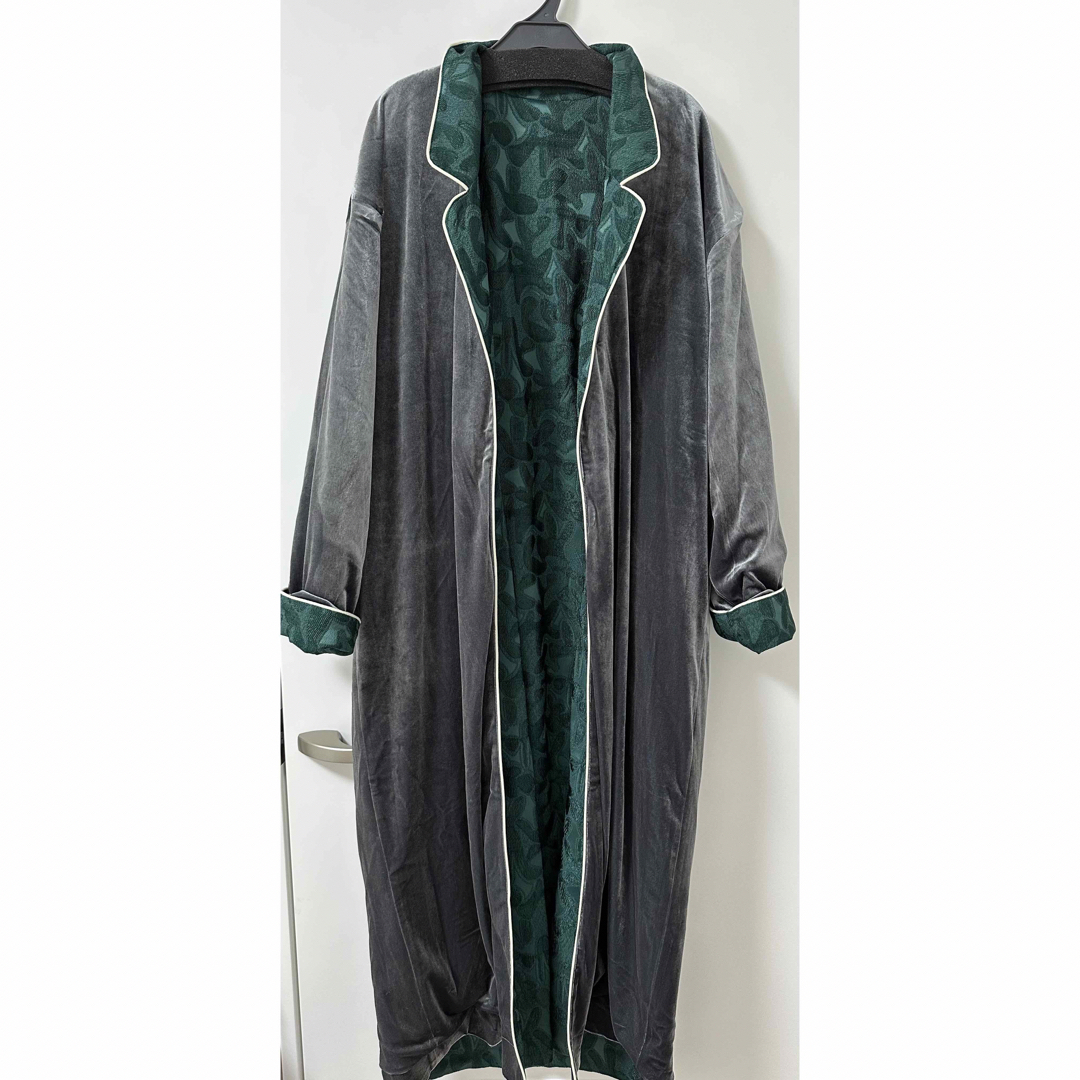 TODAYFUL(トゥデイフル)のTODAYFUL  Satin Jacquard Gown レディースのジャケット/アウター(ガウンコート)の商品写真