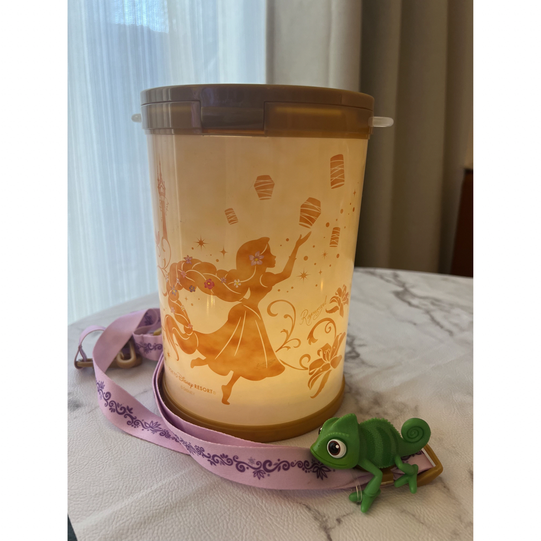 Disney(ディズニー)のTDR　ラプンツェルポップコーンバケット中古品 エンタメ/ホビーのおもちゃ/ぬいぐるみ(キャラクターグッズ)の商品写真