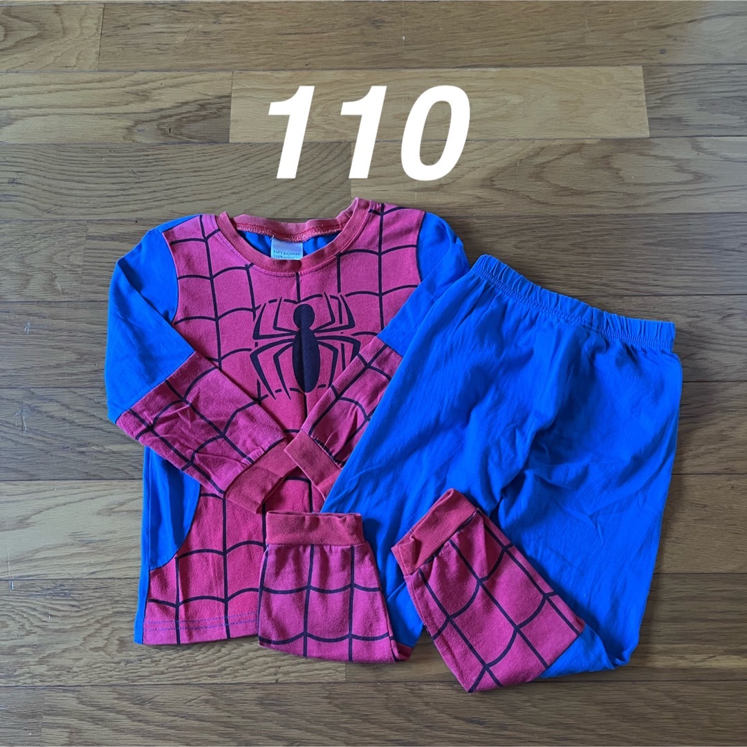 スパイダーマン パジャマ 110 キッズ/ベビー/マタニティのキッズ服男の子用(90cm~)(パジャマ)の商品写真