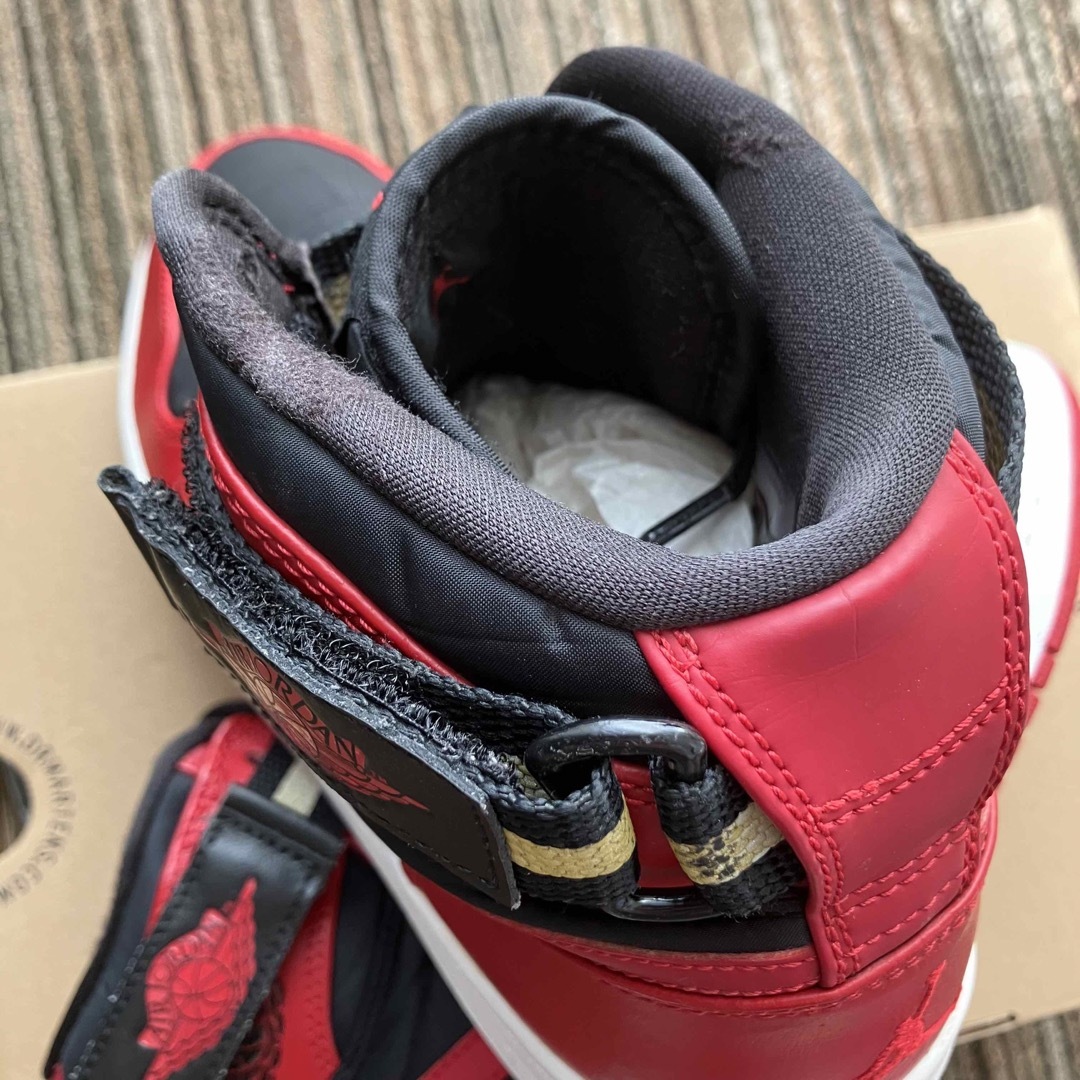 NIKE(ナイキ)の【中古】Air Jordan 1 Retro High Strap BRED メンズの靴/シューズ(スニーカー)の商品写真