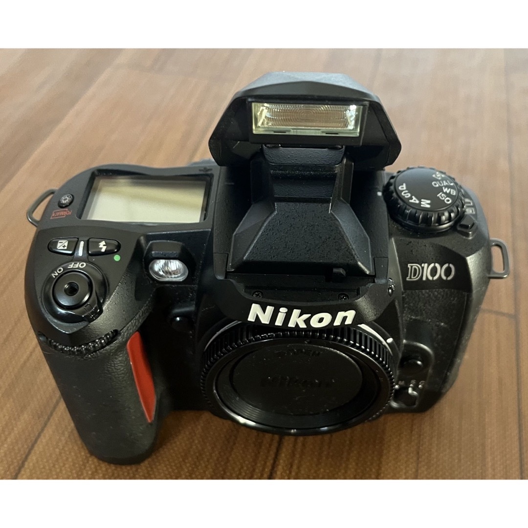 送料無料 美品 Nikon D100 ボディ アイキャップ ボディキャップ付き