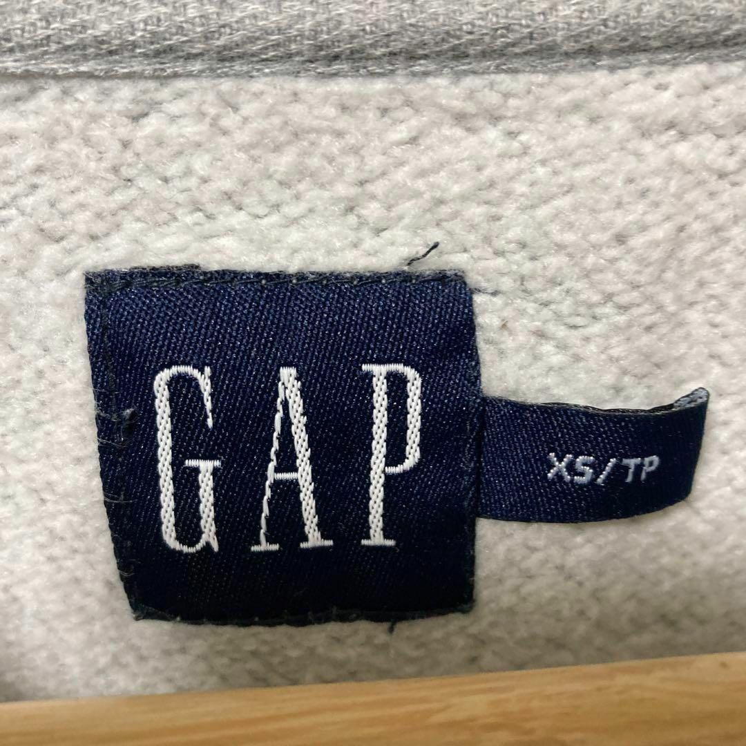 GAP(ギャップ)の00's OLD GAP スウェット オーバーサイズ　ワンポイント　グレー　古着 メンズのトップス(スウェット)の商品写真