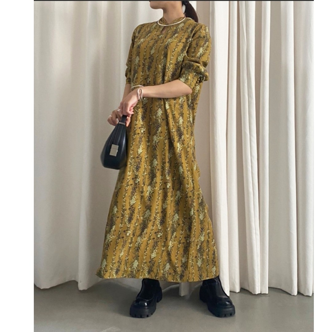 MILLIE TEARS NECK DRESS　新品未使用タグつき