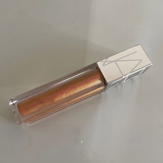 NARS ローデッド リップラッカー 2599 FreeStyle チェスナッツ