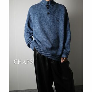 チャップス(CHAPS)の【CHAPS】刺繍ロゴ ハーフボタン エルボーパッチ BIG コットンニット 青(ニット/セーター)