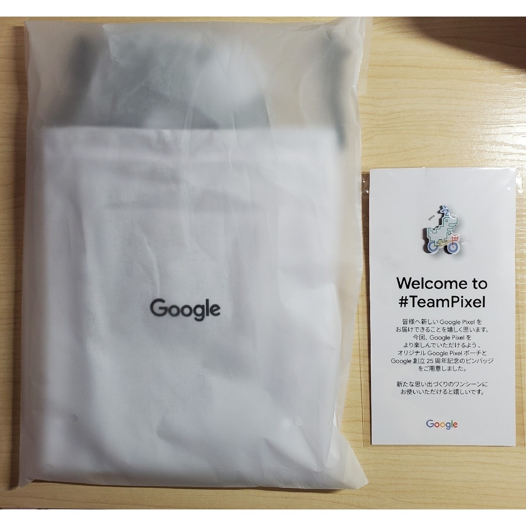 Google(グーグル)の新品 未開封 Google pixel ポーチ&巾着&ピンバッヂ スマホ/家電/カメラのスマホアクセサリー(Androidケース)の商品写真