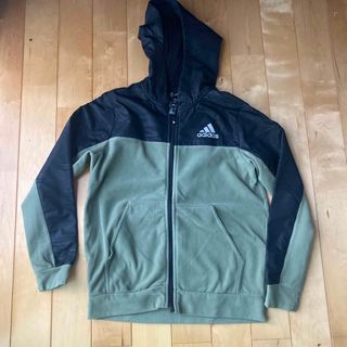 アディダス(adidas)のadidas アディダス　フリースパーカー150(ジャケット/上着)