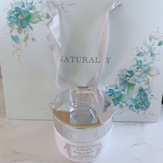 ジルスチュアート(JILLSTUART)のJILLSTUART ジルスチュアート　ボディクリーム(ボディクリーム)