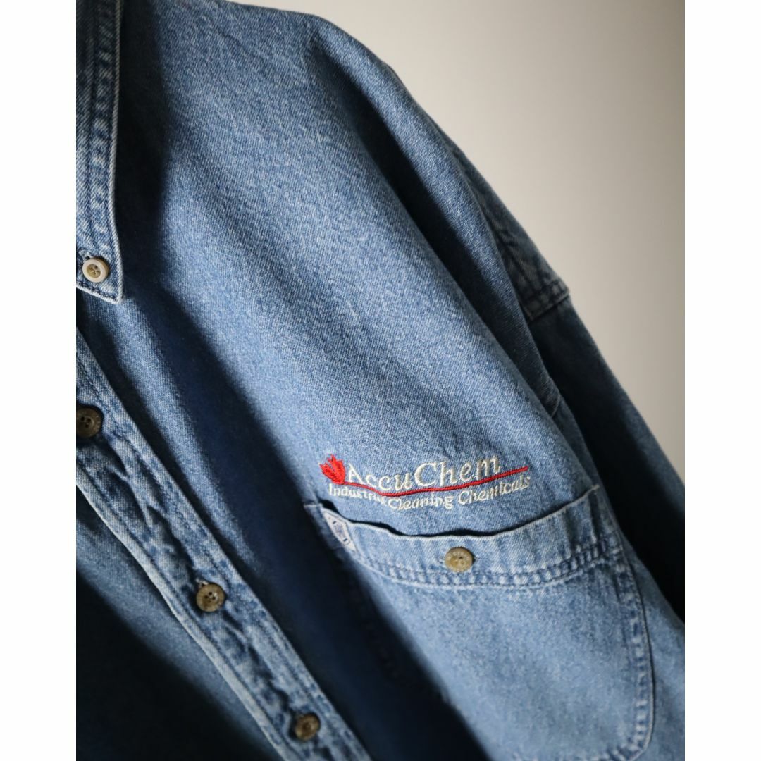 ART VINTAGE(アートヴィンテージ)の【vintage】刺繍 デザイン ボタンダウン デニム 長袖シャツ 青 XL メンズのトップス(シャツ)の商品写真