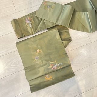 逸品 名品 美品 海松色 カーキ 緑 名古屋帯 刺繍 正絹(帯)