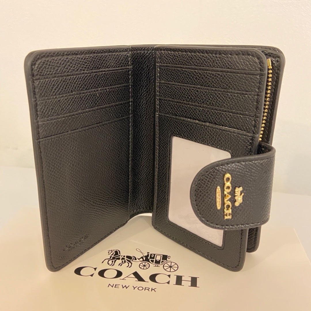 COACH(コーチ)のギフト⭕️ コーチ クロスグレインレザー二つ折ミディアム フラップ 財布 メンズのファッション小物(長財布)の商品写真