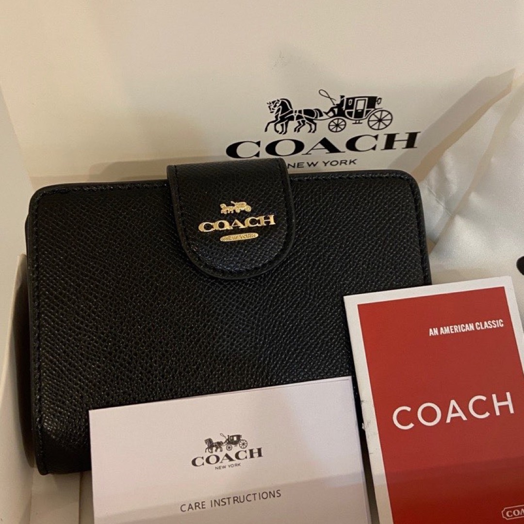 COACH(コーチ)のギフト⭕️ コーチ クロスグレインレザー二つ折ミディアム フラップ 財布 メンズのファッション小物(長財布)の商品写真