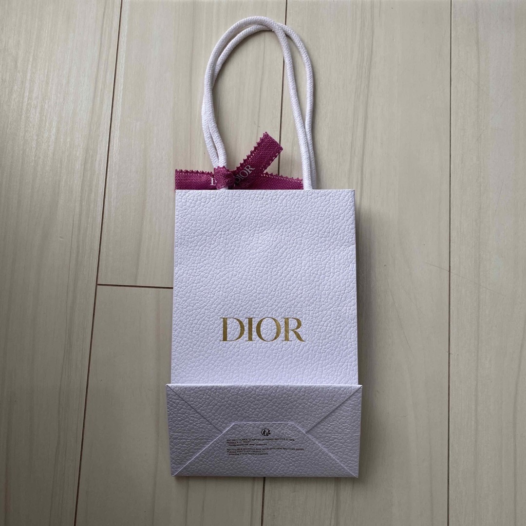 Dior - DIOR ディオール ショップ袋 ショッパー 紙袋 白 リボン Dior - DIOR ディオール ショップ袋 ショッパー 紙袋 白 リボン
