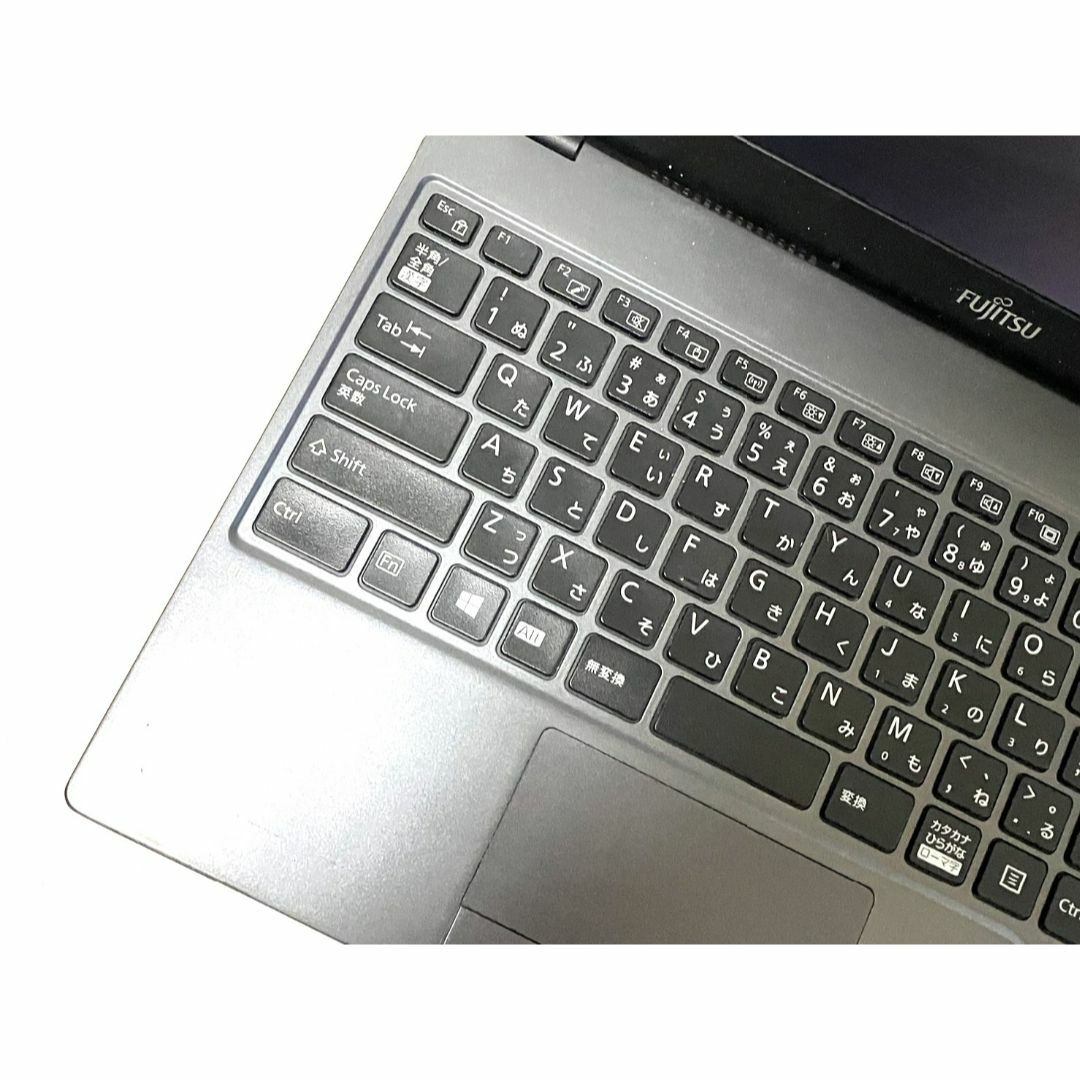 美品 ノートパソコン 重量799kg 富士通 U938S i5 7世代 カメラ